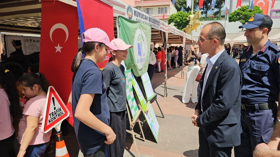 KUYUCAK'TA BİLİM FUARI COŞKUSU