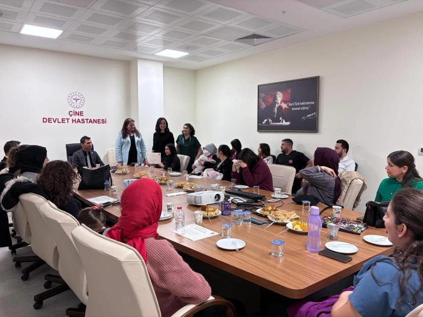 Çine’de anne adaylarına katılım belgesi