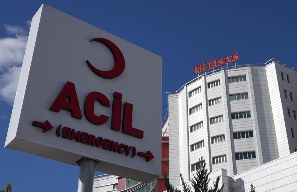 7 yaşındaki çocuğa otomobil çarptı