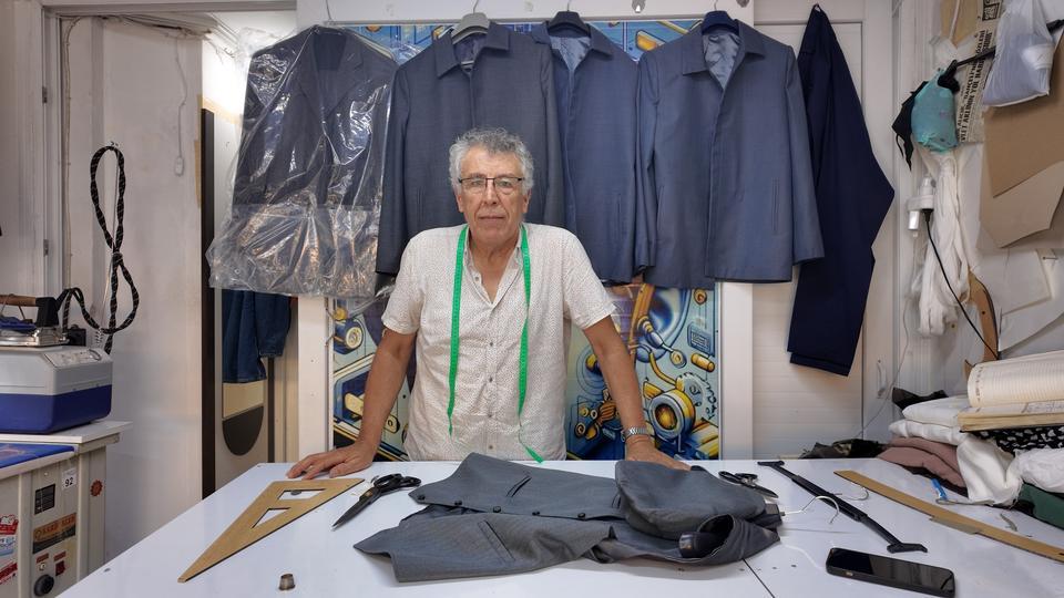 54 YILLIK TERZİ COŞGUN, 'YÖRÜK KÜLTÜRÜ'NÜ İĞNE İPLİKLE YAŞATIYOR