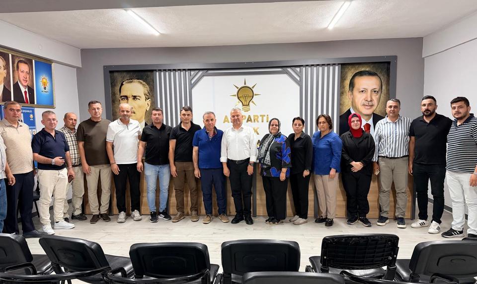 AK Parti Köşk'te yeni dönem: Başkan Öztürk ekibini açıkladı