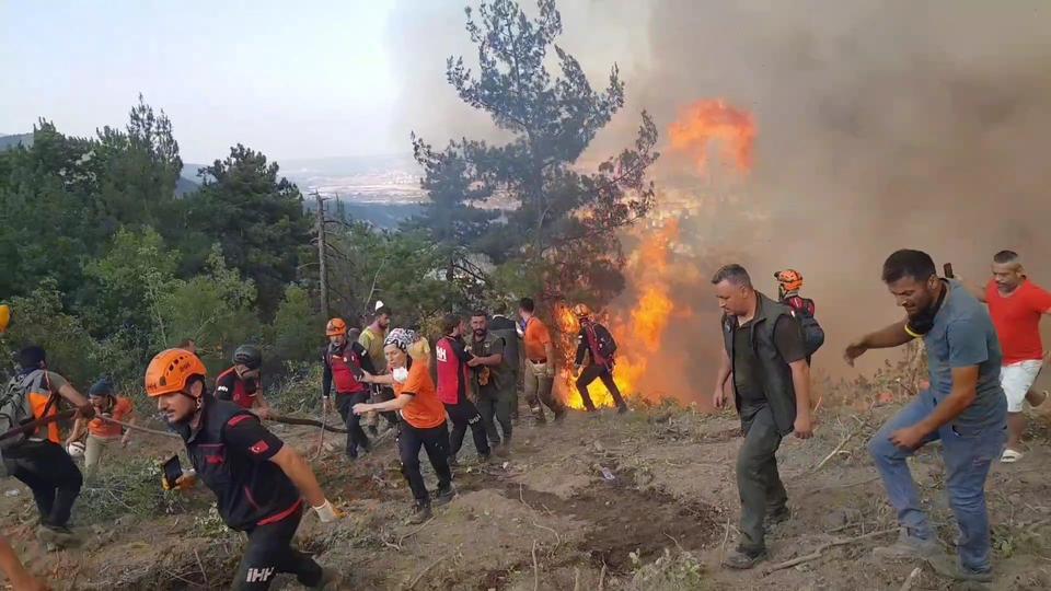 Alevlerden kurtulan işçi büyük panik yaşadı