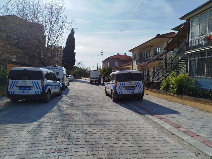 Denizlili adam çocukları tarafından yatağında ölü bulundu