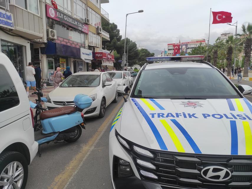 ARTAN MOTOSİKLET KAZALARI SONRASINDA DENETİMLER SIKLAŞTIRILDI MOTOSİKLET KAZASINDA AĞIR YARALANAN GENÇ YAŞAM SAVAŞI VERİYOR