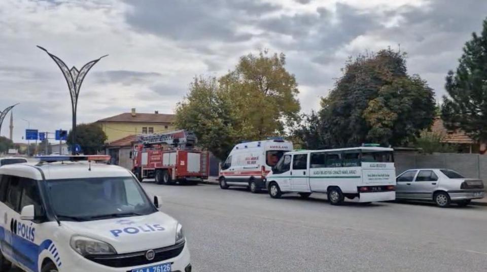 Yaşlı adam evinde ölü bulundu