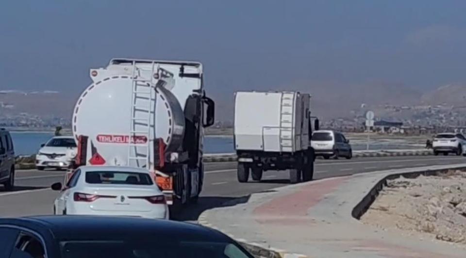 Sahil yolu çökme tehlikesiyle karşı karşıya