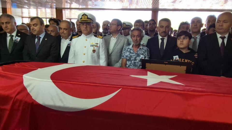 Göçükte hayatını kaybeden madenci son yolculuğuna uğurlandı
