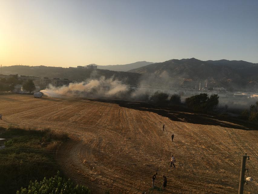 AYDIN OSB'DEKİ YANGINDA 2 İTFAİYE PERSONELİ DUMANDAN ETKİLENDİ