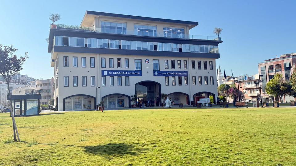 KUŞADASI BELEDİYESİ'NE 3. DALGA OPERASYONU