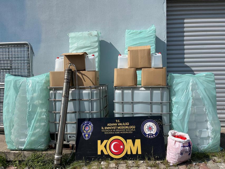 2 ton kaçak etil alkol ele geçirildi
