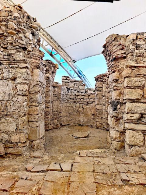 EGE'NİN TARİHİ HAZİNESİ KADIKALESİ, ZİYARETÇİLERİNİ BEKLİYOR