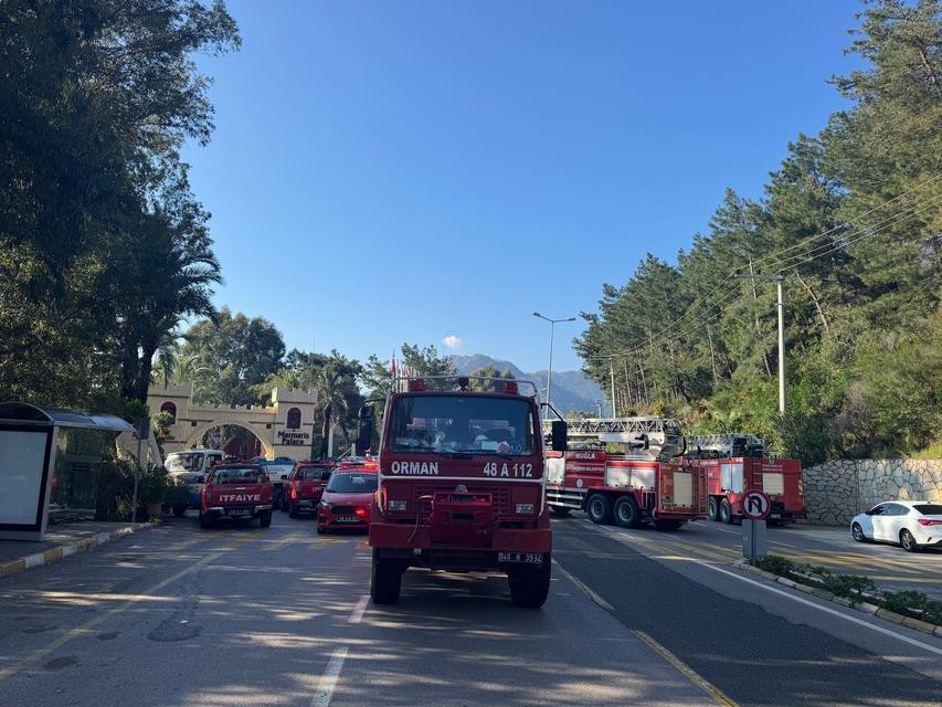 MARMARİS'TEKİ OTEL YANGINI KONTROL ALTINA ALINDI YANGINDAN ETKİLENEN 6 KİŞİ HASTANEYE KALDIRILDI, 680 KİŞİ GÜVENLİK AMAÇLI TAHLİYE EDİLDİ