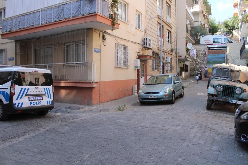 Aydın'da ceset kokusu ihbarı ekipleri harekete geçirdi