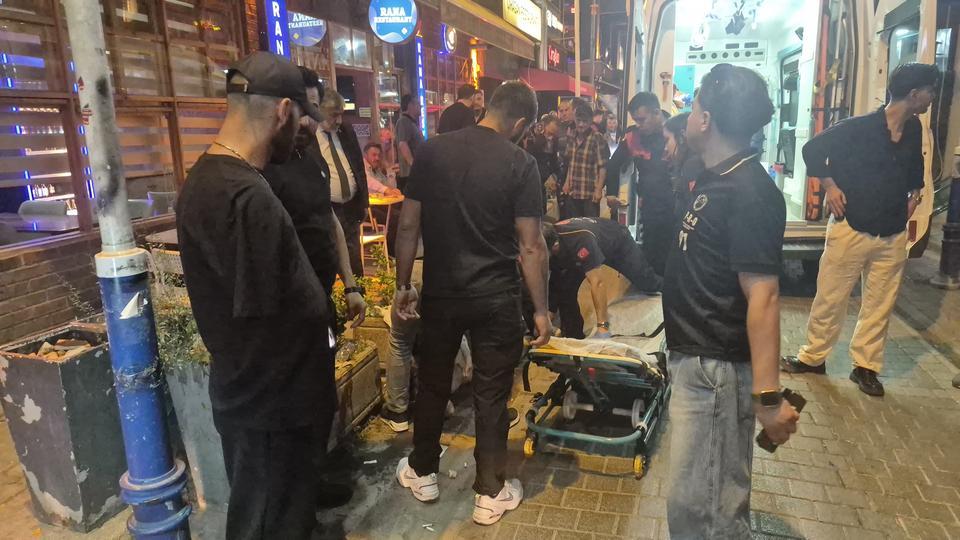 Bıçaklı kavgada 1 kişi yaralandı
