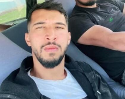 ELEKTRİK DİREĞİNE ÇARPAN OTOMOBİL HURDAYA DÖNDÜ; 2 ÖLÜ 1 YARALI ELEKTRİK DİREĞİNE ÇARPTIKTAN SONRA TARLAYA DEVRİLEN OTOMOBİLDE 2 GENÇ HAYATINI KAYBEDERKEN 1 GENÇ AĞIR YARALANDI
