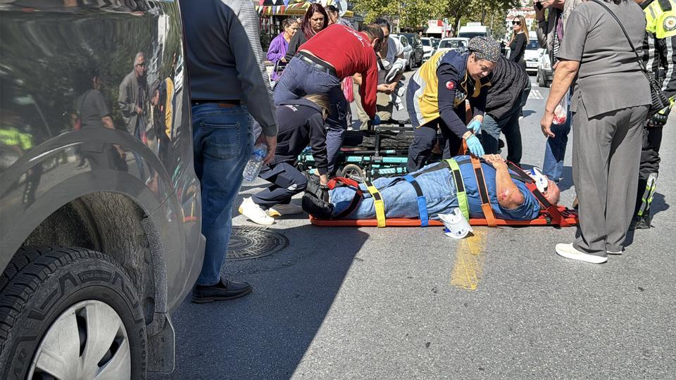 Ticari araç yaşlı vatandaşa çarptı