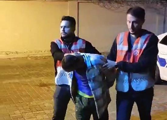 DİZİLERDE BİR DÖNEM TARİHİ KARAKTERLERİ CANLANDIRAN OYUNCU MARKETTEN ZEYTİNYAĞI ÇALDI BEYLİKDÜZÜ'NDE DİZİ OYUNCUSU HIRSIZLIKTAN YAKALANDI