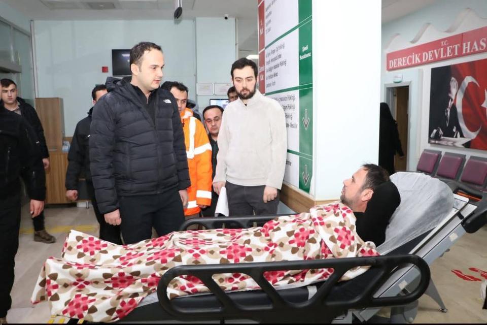 Akaryakıt istasyonunun çatısı çöktü: 8 kişi yaralandı