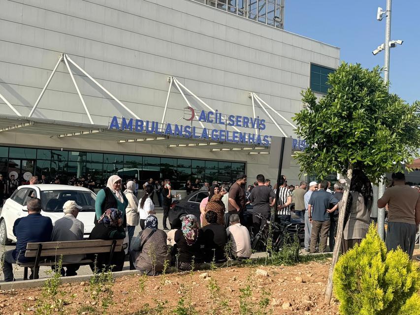 SİLAHLI SALDIRGAN 4 KİŞİYİ ÖLDÜRDÜ, 8 KİŞİYİ DE YARALADI