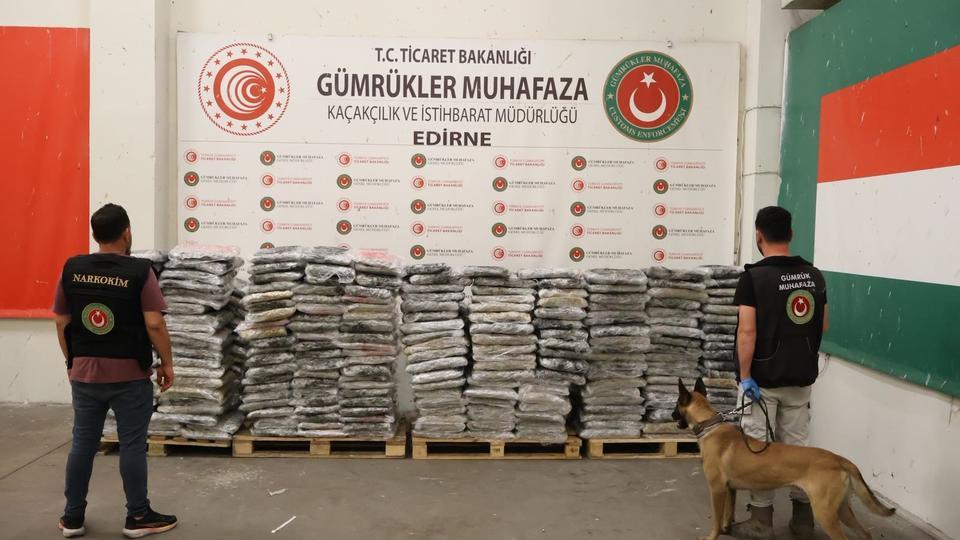1 milyar 37 milyon lira değerinde uyuşturucu madde ele geçirildi