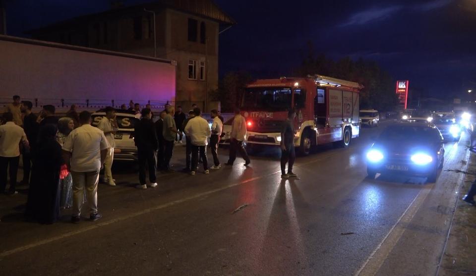 Düğün konvoyunda kaza: Gelin hastanelik oldu