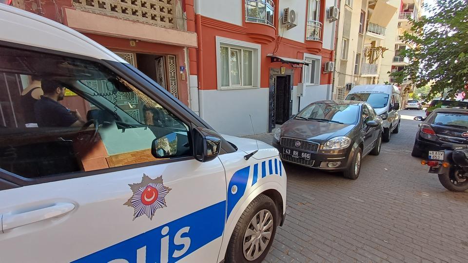 GENÇ KADIN EVDE ÖLÜ BULUNDU