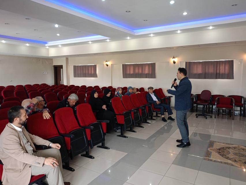 Çine'de hacı adaylarına yönelik bilgilendirme semineri