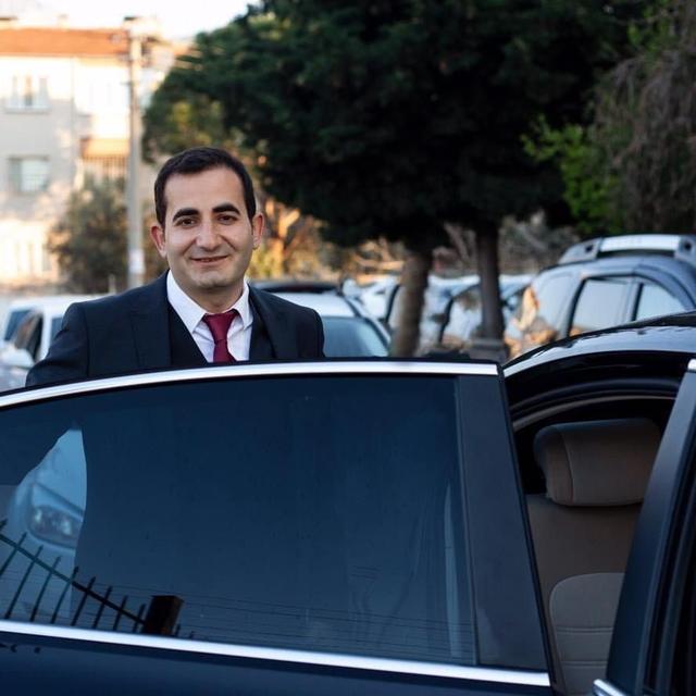 CEZA İNFAZ KORUMA ARACI DEVRİLDİ: 1 ÖLÜ, 1 YARALI HAYATINI KAYBEDEN İNFAZ KORUMADA GÖREVLİ MEMURUN EŞİ VE MESAİ ARKADAŞLARI UZUN SÜRE GÖZYAŞI DÖKTÜ
