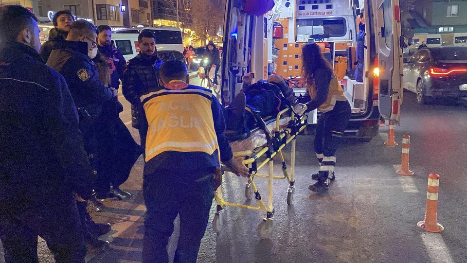 Yaşlı adama çarpan otomobil sürücüsü kaçtı