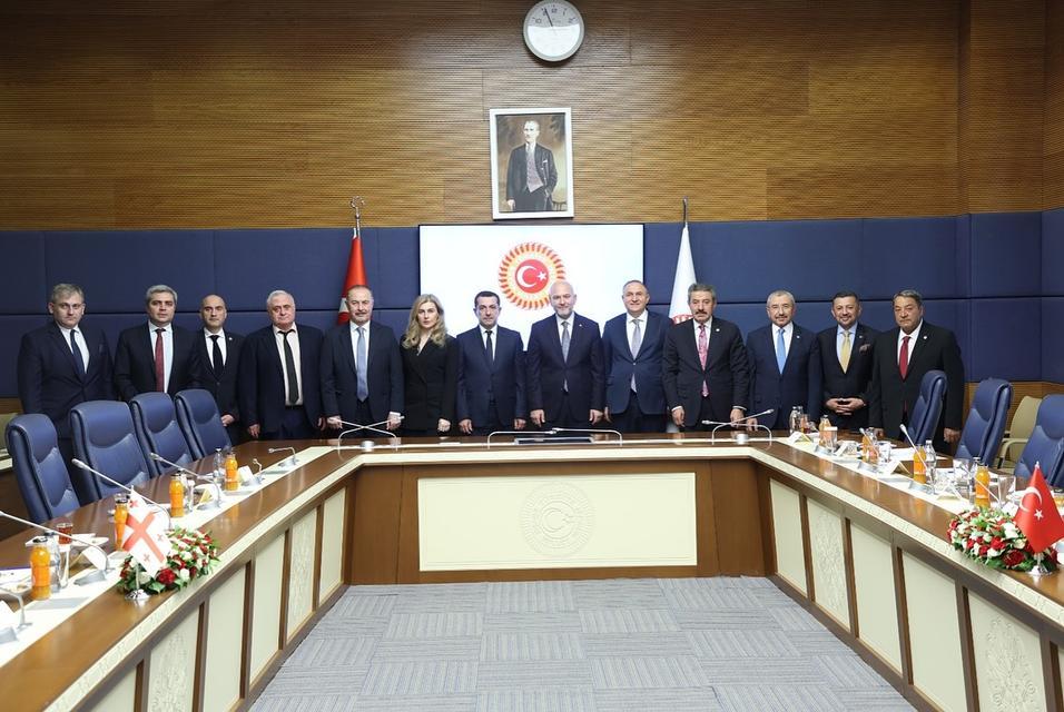 Karakaş Gürcistan heyetini TBMM’de ağırladı