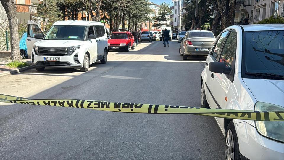 Komşularının katlettiği çift toprağa verildi