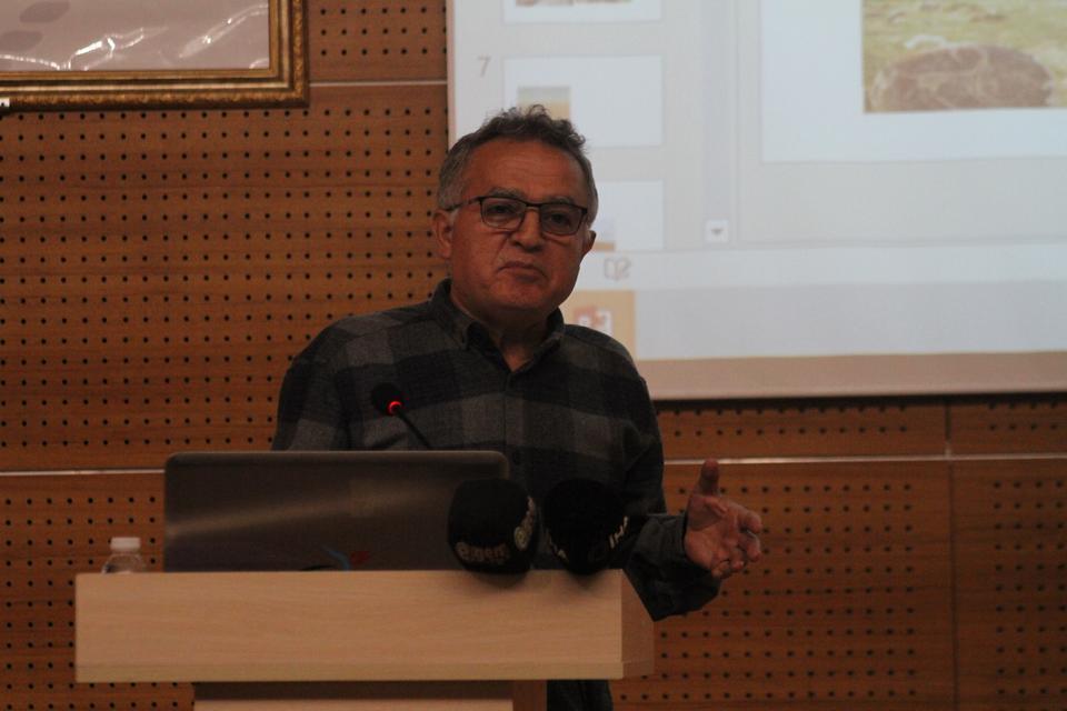 UŞAK'TA "TÜRK DÜĞÜMLÜ HALILAR ATLASI" PROJESİ SEMİNERİ GERÇEKLEŞTİ