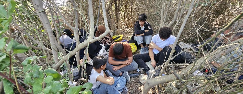 Akbük'te 17 düzensiz göçmen yakalandı