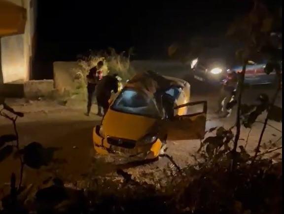 Ticari taksi şarampole yuvarlandı: 1 ölü