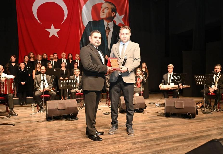 Aydın İl Maarif Korosu öğretmenleri unutmadı