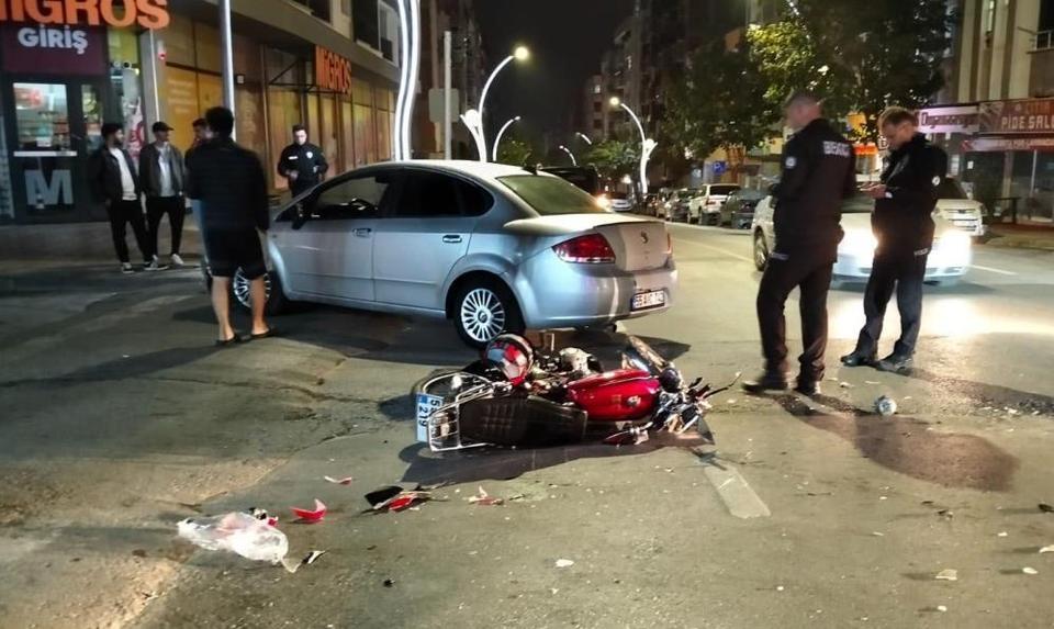 Otomobil ile motosiklet çarpıştı: 1 yaralı