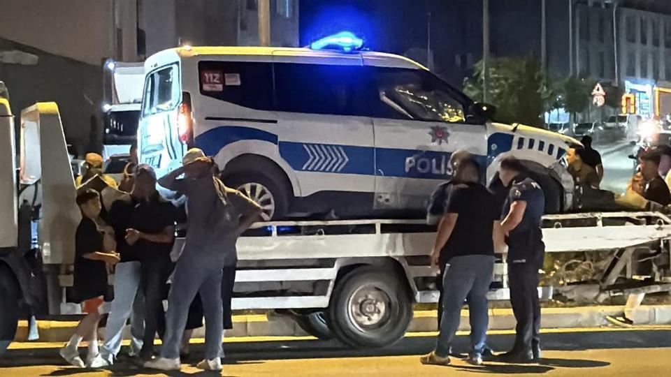 Kavgaya giden polis ekibi kaza yaptı! 2 polis hastanelik oldu