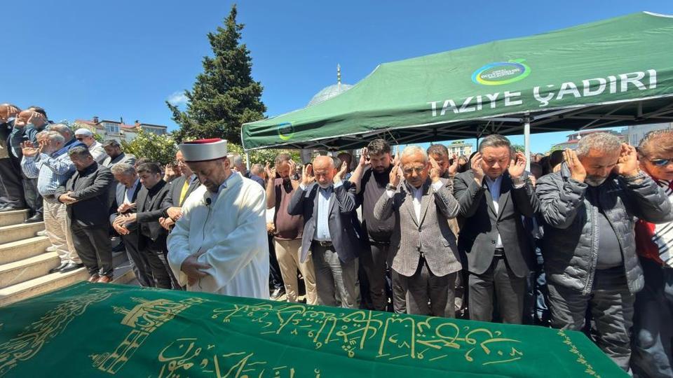 AK Parti İl Başkan Yardımcısı sevenlerini yasa boğdu