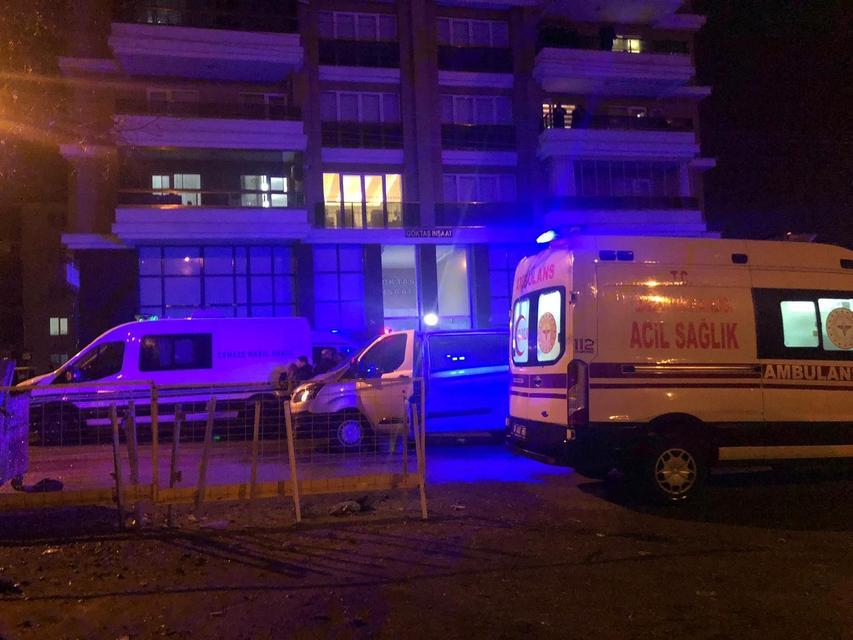 EŞİNİ BIÇAKLAYARAK ÖLDÜREN ŞAHSIN YAKALANMA ANININ GÖRÜNTÜLERİ ORTAYA ÇIKTI