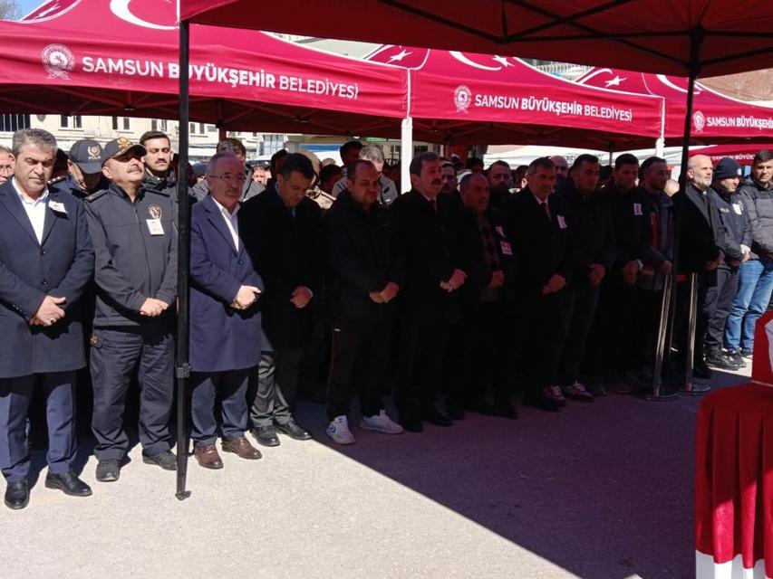 Kalp krizinden ölen polis memuru toprağa verildi