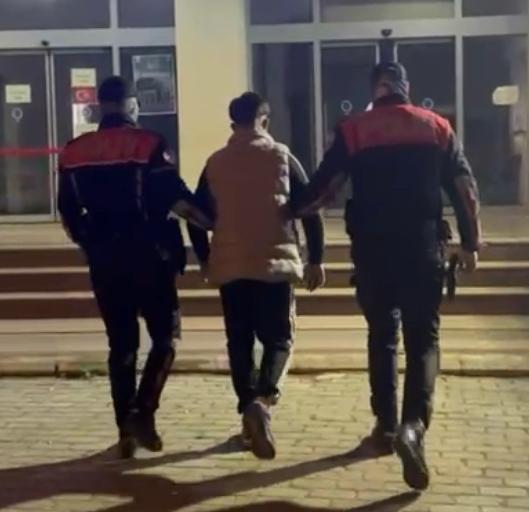 Apart evde fuhuş operasyonu: 6 kişi yakalandı