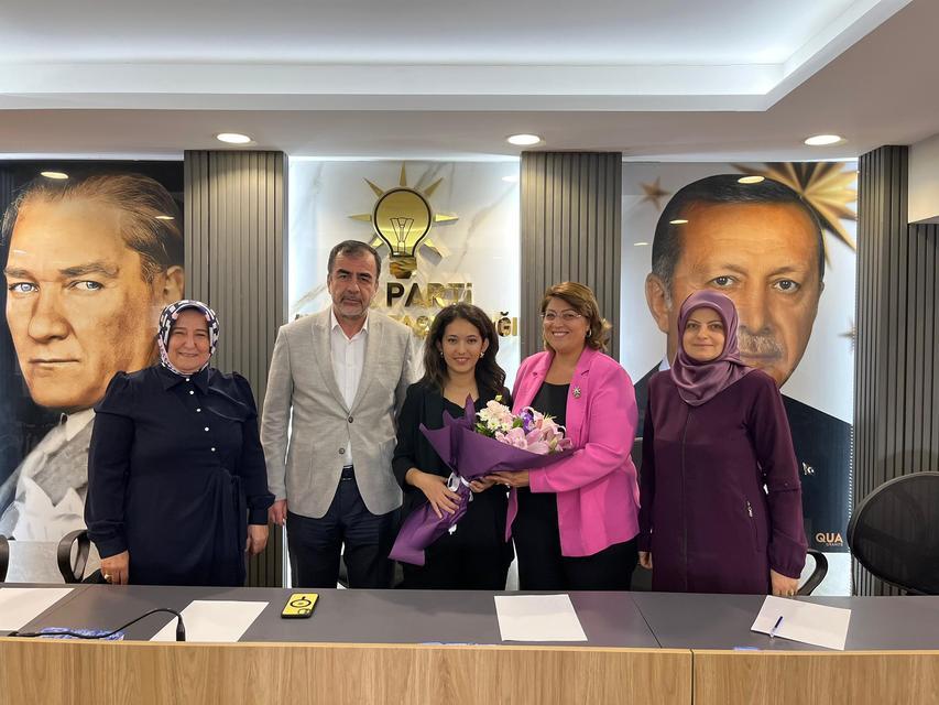 AK Parti Aydın'da bayrak değişimi