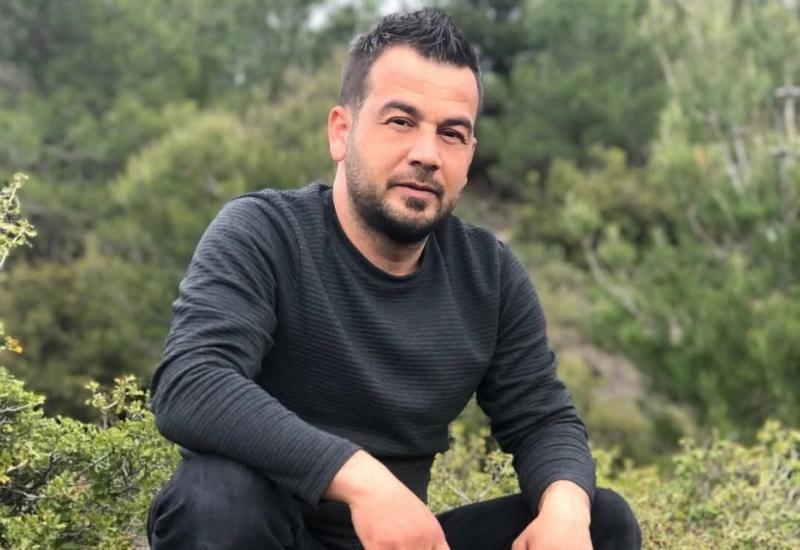 Motosikleti ile kanala uçtu