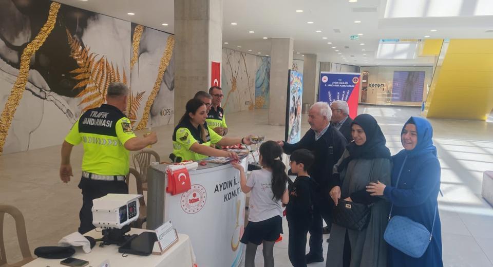 Aydın jandarmadan hediyeli eğitim