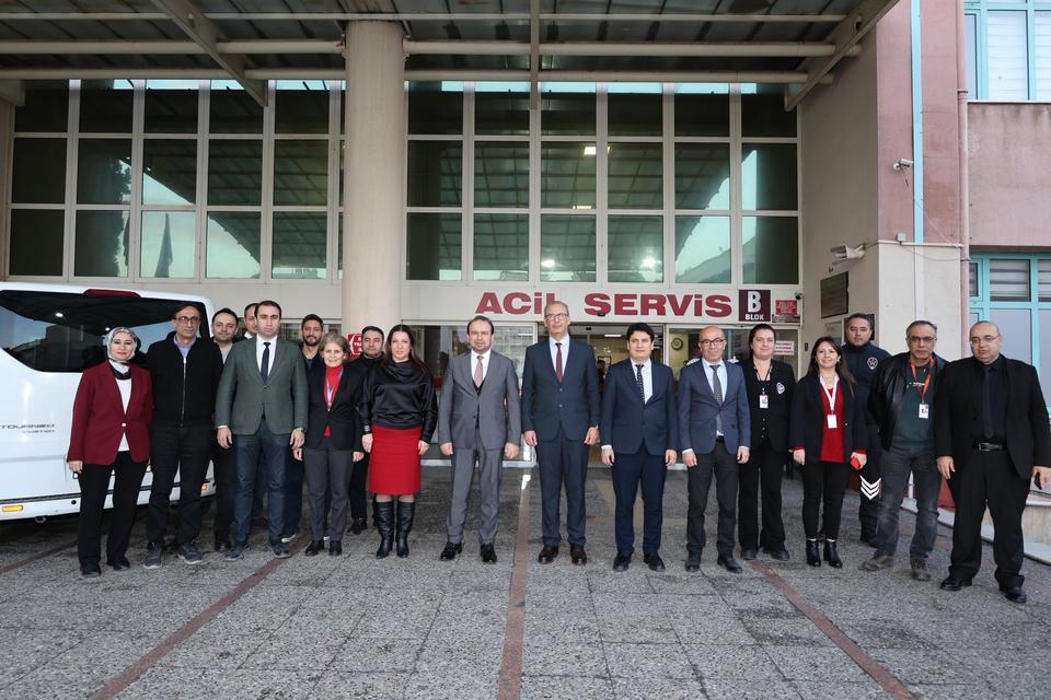 Yeni yıla sahada girdiler: Müdür Şenkul’dan sağlık çalışanlarına moral ziyareti