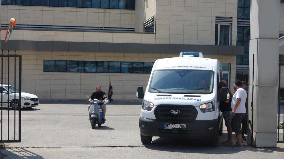 PİKNİK DÖNÜŞÜ GENÇ HEMŞİRE KAZADA HAYATINI KAYBETTİ GEÇİRDİKLERİ TRAFİK KAZASINDA AĞIR YARALANDI, GÖREV YAPTIĞI HASTANEDE MÜDAHALELERE RAĞMEN KURTARILAMADI