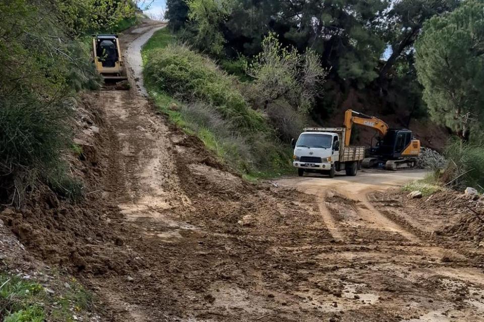 Efeler Belediyesi ulaşımdaki aksaklıkları ortadan kaldırıyor