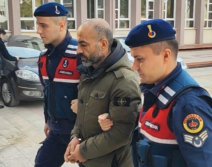 KOMANDOLARIN ŞAFAK BASKINI İLE YAKALANDI