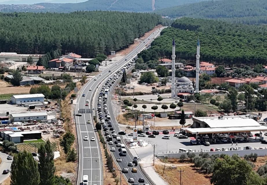 Muğla’da zincirleme kaza sonrası karayolunda trafik tıkandı
