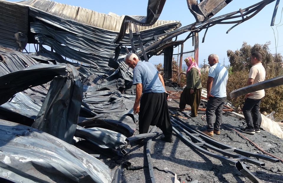 25 yıllık emek kundaklamayla kül oldu